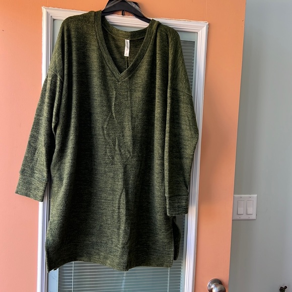 Zenana Outfitters Sweaters - Beautiful Green Zenana